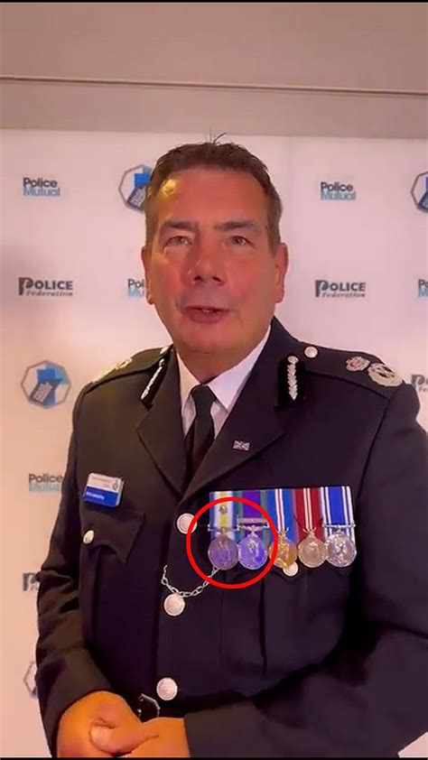 Veterans Demand Police Chief Be Sacked For Wearing Falklands War Medal