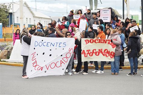 Docentes Autoconvocados Protestaron Por Sueldos Miserables Provincia