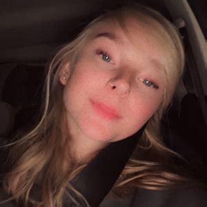 Blonde Vivi Streamlabs