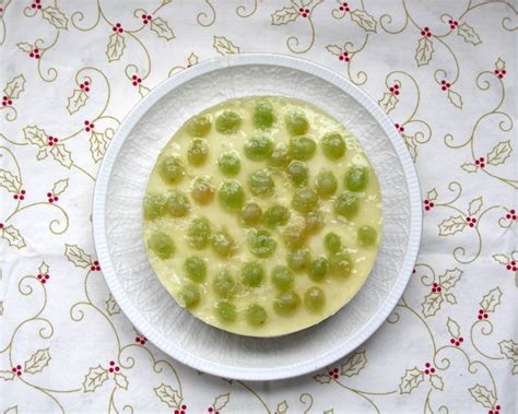 Tarta De Queso Y Chocolate Blanco Con Gelatina De Cava Y Uvas