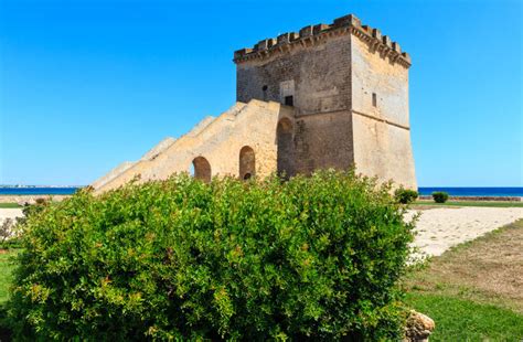 Porto Cesareo Tra Torri Costiere E Masserie Fortificate Porto Cesareo