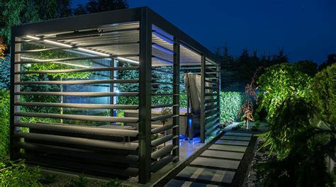 7 ideas brillantes para iluminar tu jardín y crear un ambiente mágico