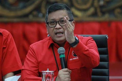 Hubungan Pdip Dan Jokowi Dinilai Sudah Renggang Ini Kata Sekjen Pdip