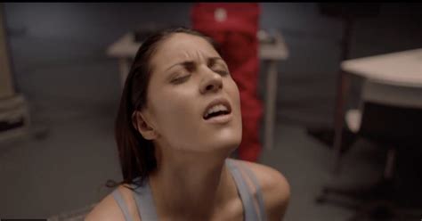 Pornhub quảng cáo Sex toy Ranh giới mong manh giữa phản cảm và tế nhị