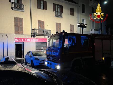 Fiamme Nella Macelleria Di Corso Emilia Intervento Dei Vigili Del