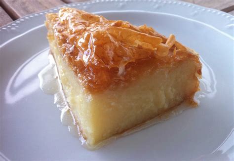 Galaktoboureko (Greek Custard Pie with Syrup)-3