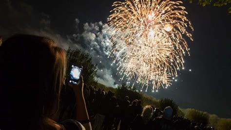 Rhein In Flammen In Bonn Programm Feuerwerk Und Infos