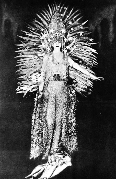 Icons Of Style Series The Marchesa Casati High Priestess Of