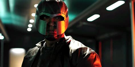 Arrow Concept Artist Explains Diggle's New Helmet Design