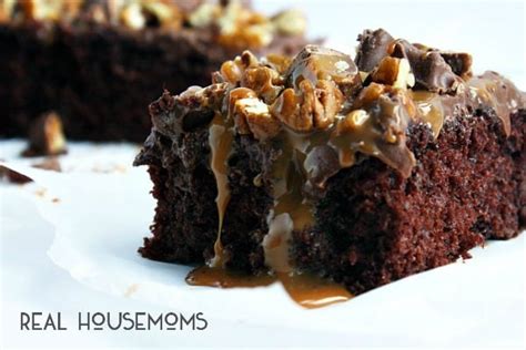 Turtle Poke Cake ⋆ Real Housemoms