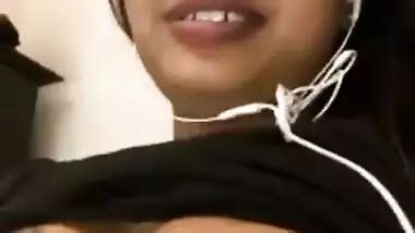 Chennai Milf Masturbates On Video Call In Telugu Sex Indians Get Fucked
