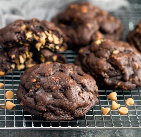 Levain Bakery Dark Chocolate Peanut Butter Chip Cookies Kirbies Cravings