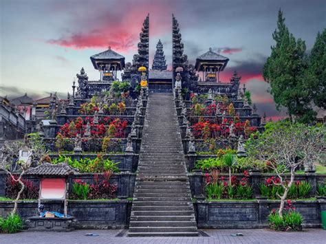 Hindu Temples Whats It Like To Visit Pura Besakih The Biggest Hindu