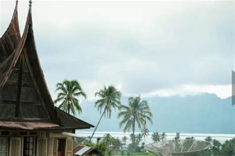 Menikmati Keindahan Danau Maninjau Surga Tersembunyi Di Sumatera Barat