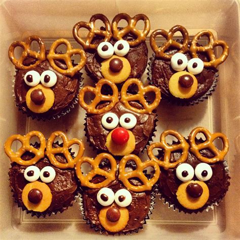 Reindeer Christmas Cupcakes Christmas Cupcakes Sweet Tooth