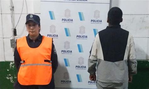 Capturan A Un Hombre Acusado De Apu Alar A Un Menor De Edad La Br Jula