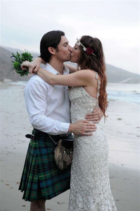 Musical Actress Carmen Cusack Biography Married Husband Children