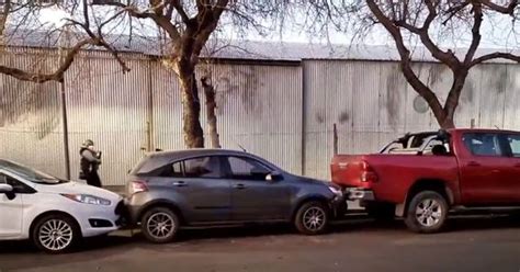 Ins Lito Choque En Cadena Quiso Estacionar Y Destroz Tres Autos