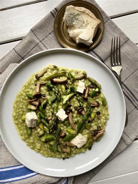 ORZOTTO CON CREMA DI PISELLI ASPARAGI E FUNGHI Gianfranco Allari