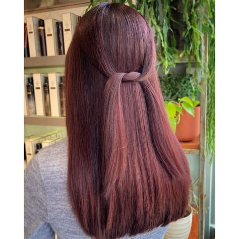 53 Maroon Hair Trends Perfect For 2024