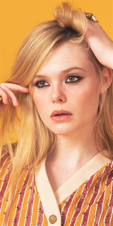Celebrity Elle Fanning American Actress Blonde 1440x2880 Phone HD