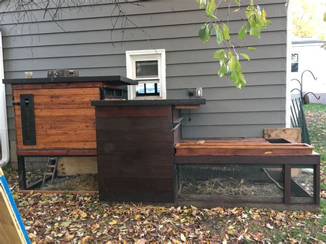 Double Mid Century Modern Chicken Coop With Planter Chicken House Chicken Coop Backyard