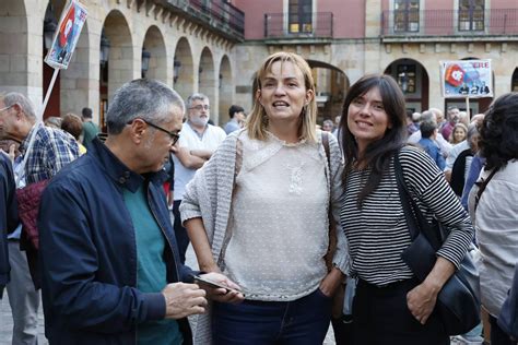 Fotos Los Trabajadores De Duro Claman En Gij N Contra Los Despidos