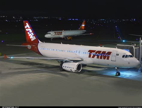 PT MZK Airbus A320 232 TAM Linhas Aéreas Rosvalmir Afonso