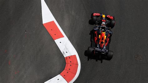 Max Verstappen Rijdt Tweede Tijd Bij Tweede Training In Baku