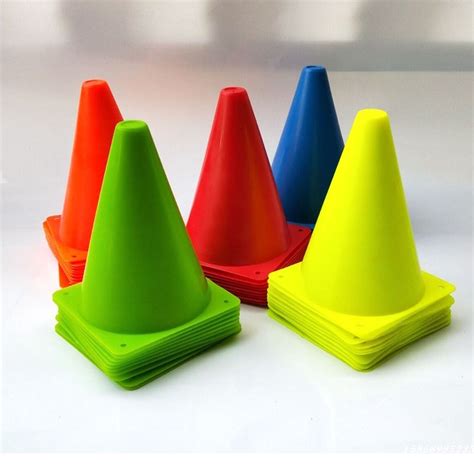 6pcs Plastic Agility Cones 18cm Soccer Basketball Cones Traffic Cone