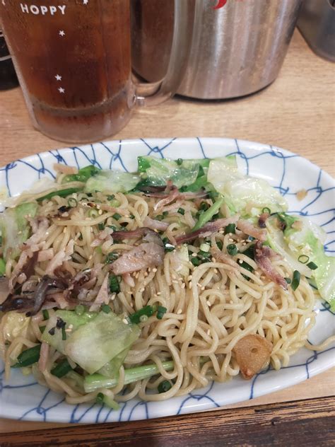 呑道楽たてかわ on Twitter 〆の田子にんにく入りの塩焼きそばと〆の〆の鯖串焼き