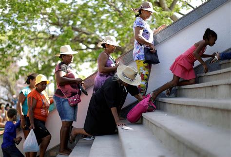 De cura divina a títulos de futebol Diocese coleta relatos de milagres