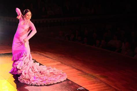 Spanish Flamenco Dress History | Grand Flamenco Gala