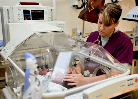 How To Become A Neonatal Nurse Nicu