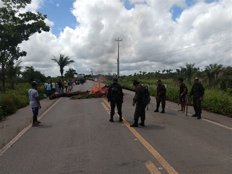 Alpanir Mesquita Indígenas bloqueiam a BR 316 em Bom Jardim