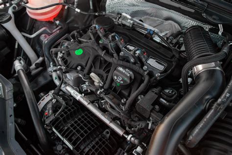 Test Chevrolet Onix 10 Turbo Premier Minuto Motor