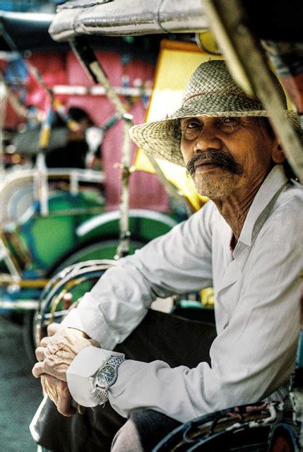 Mr Nana Posed Mr Nana And His Becak Arifdani Nugraha Flickr