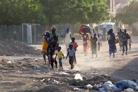 يوم سادس من المعارك في الخرطوم والطرفان يتجاهلان الهدنة