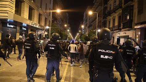 Fotos Disturbios Y Altercados Entre Manifestantes Y La Polic A En Granada