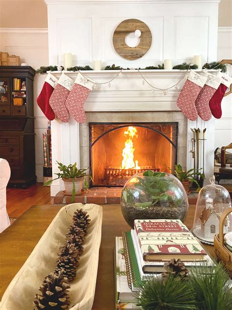 How To Decorate Christmas Mantel To Perfection Beautiful Christmas