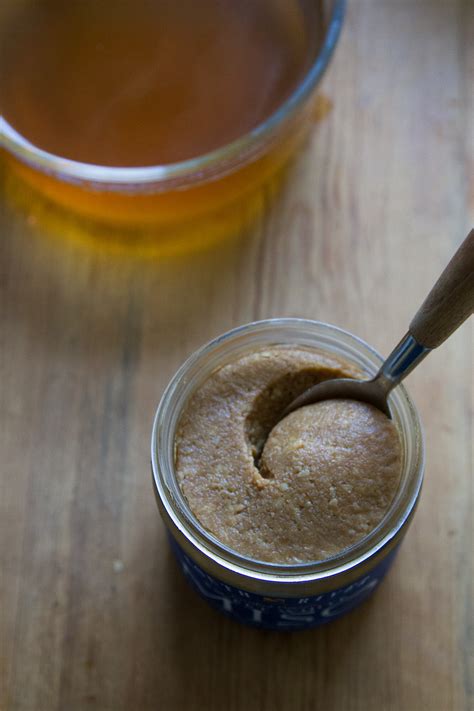 waste not: veggie dashi with ginger and turmeric. – Reading My Tea