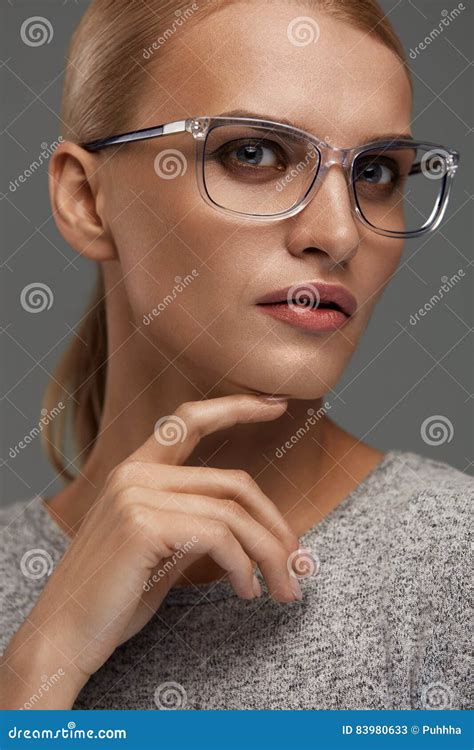 Women Fashion Glasses Girl In Stylish Grey Eyeglasses Eyewear Stock Image Image Of Girl