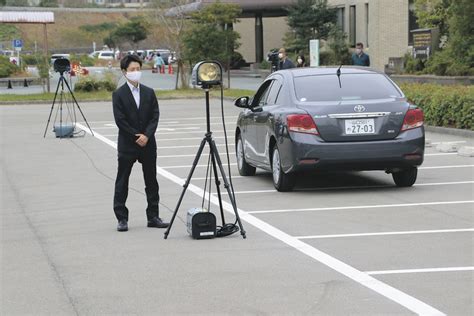 生活道路の速度抑制へ県警来月導入、可搬式オービス公開 山口新聞 電子版