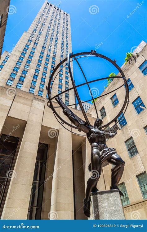 Atlas Statue, New York editorial stock image. Image of york - 190396319