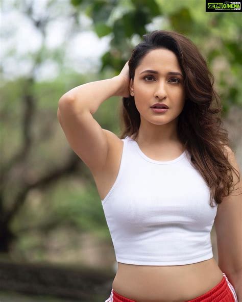 Actress Pragya Jaiswal Instagram Photos And Posts December 2020 Gethu