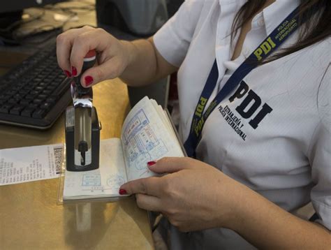 Hombre Es Detenido En Colchane Por Falsificar Sello De Entrada En Pasaporte