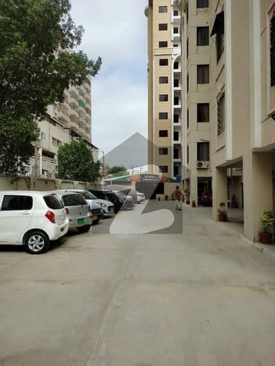 1800 Square Feet Flat In Gulistan E Jauhar Of Karachi Is Available For