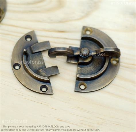 241 2 Pcs Vintage Retro Round Rotating Solid Brass Latch Door Box Lock