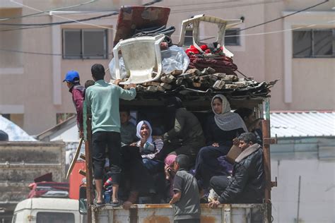 Israel Pone En Marcha La Operación Sobre Rafah Con La Orden De Evacuación De Los Refugiados Y