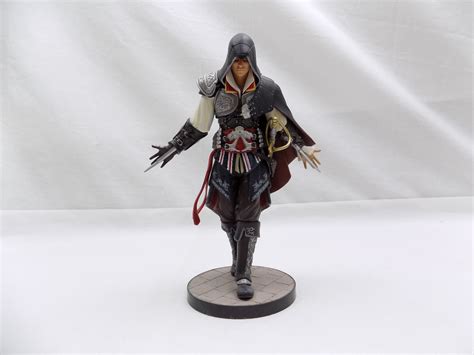 Assassins Creed 2 Ii Black Edition Ezio Auditore Statue Figurine 8